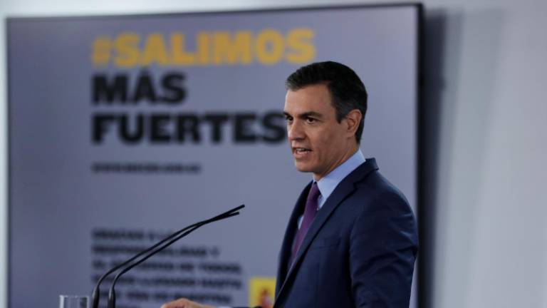 Sánchez anuncia medidas para reactivar la economía, que superará la crisis en 2023