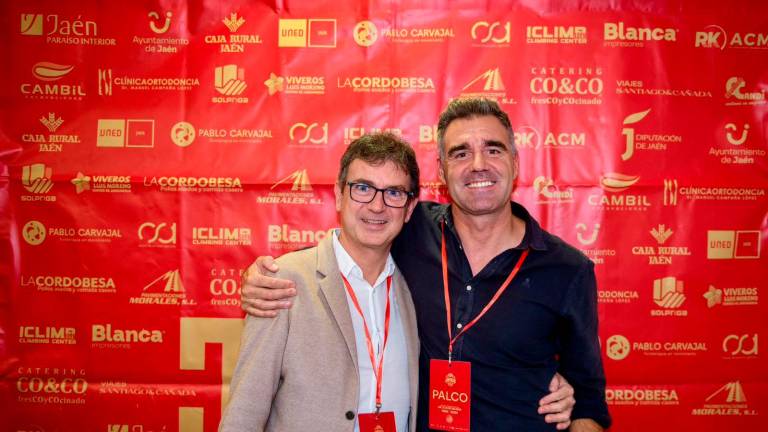 El Real Jaén y el Jaén CB refuerza su hermandad con la iniciativa “Dos escudos, una pasión”