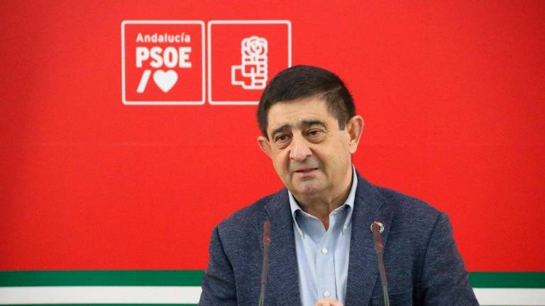 Paco Reyes cuestiona el sondeo del Centra y carga contra Juanma Moreno