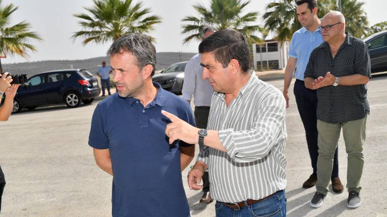 La asamblea local del PSOE ignora la directriz provincial