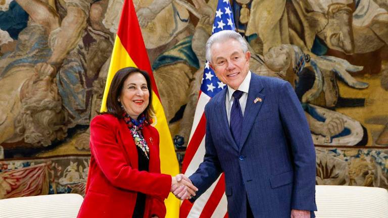 España valora prestar apoyo militar a Chipre en el marco de la UE