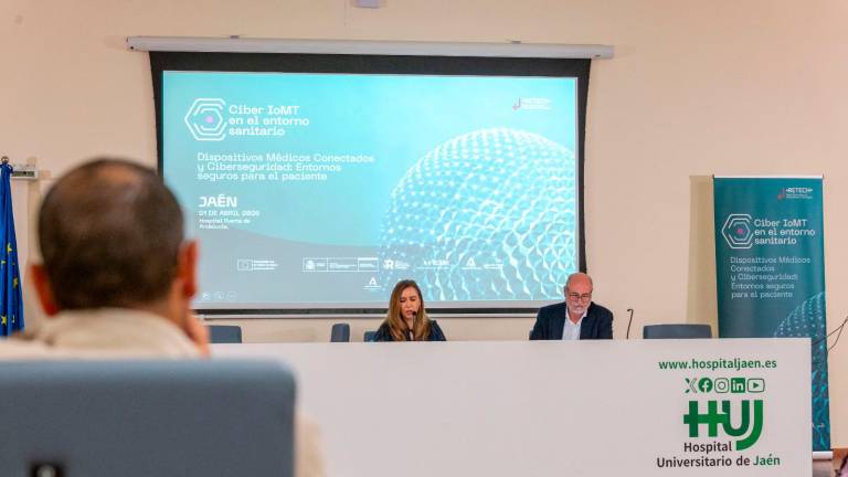 Sesión formativa sobre ciberseguridad en dispositivos médicos en el Hospital de Jaén