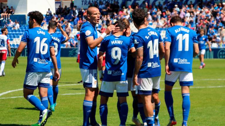 El Linares logra su cuarta victoria consecutiva y roza los puestos de play off