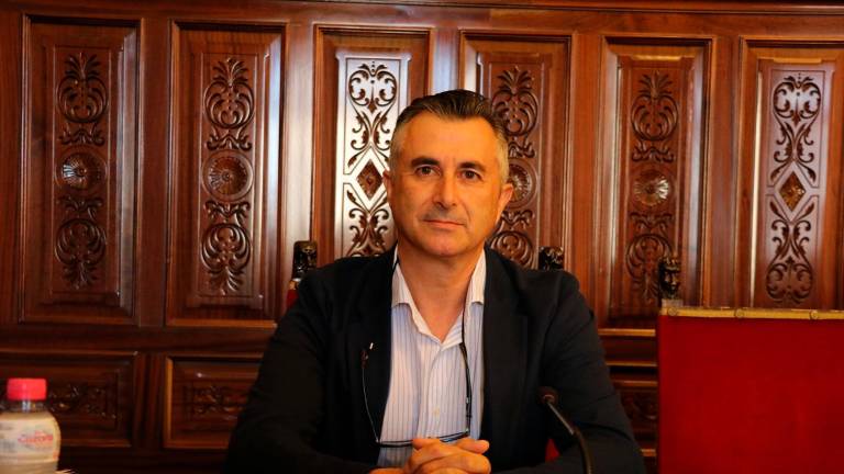 Diputación reparará en “próximos días” la JV-7056, en Torres de Albanchez