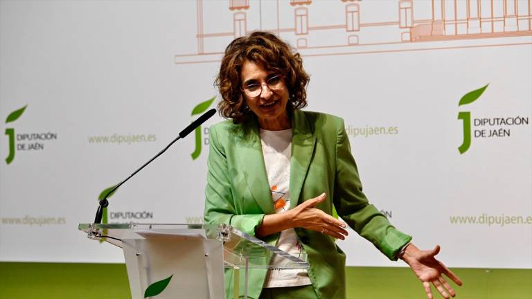 Montero critica desde Jaén que Moreno “no tiene ningún plan de acción ni de gobierno”