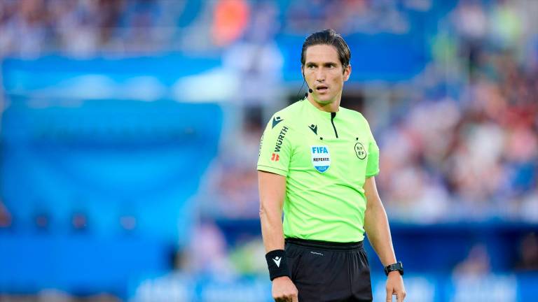 Munuera lamenta “un ataque desmesurado” y niega cualquier incompatibilidad