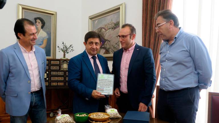 Appistaco presenta la primera cosecha de pistachos