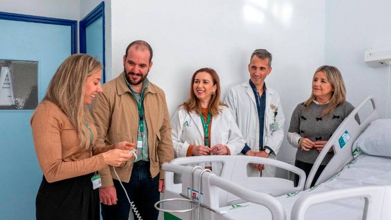 El Hospital de Jaén renueva 163 camas articuladas