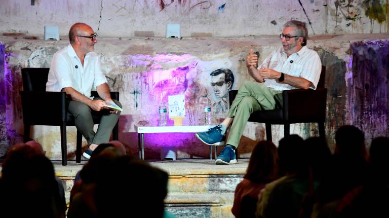 <i>Luis Foronda y Antonio Muñoz Molina, en el encuentro en la San Lorenzo. / Jesús Delgado / Diario JAÉN. </i>