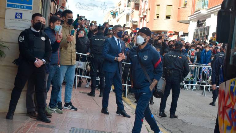Las imágenes de la llegada del FC Barcelona a Linares