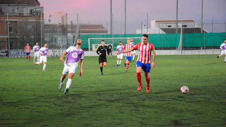 Mejoría insuficiente del Real Jaén ante un competitivo Atlético Porcuna