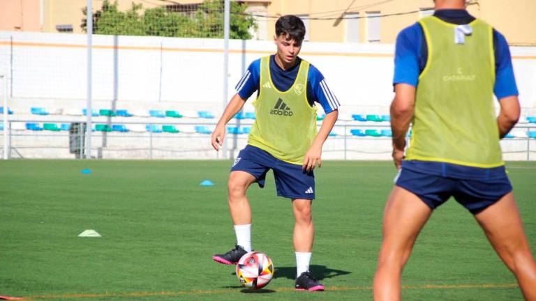 Carrillo pone fin a su etapa en el Linares Deportivo