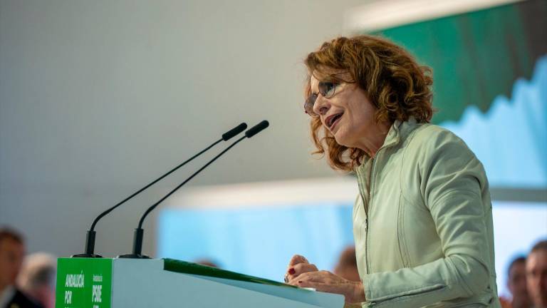 María Jesús Montero anima a trabajar como los olivareros para sacar adelante Andalucia