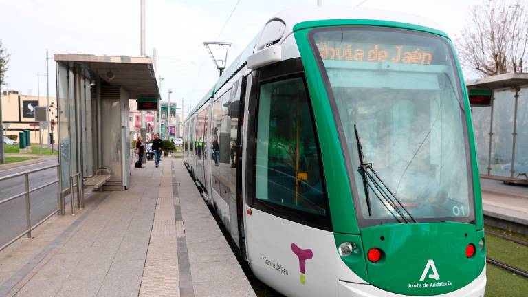El tranvía de Jaén va a renovar el cableado al completo