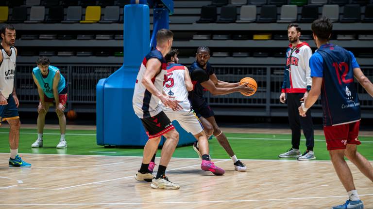 El Jaén CB recibe al líder y quiere volver a la senda