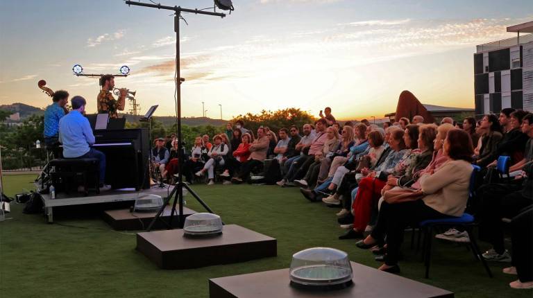 <i>Imagen del escenario durante un concierto del ciclo. Fundación Caja Rural Jaén.</i>