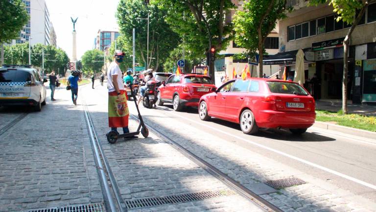 De banderas, vivas por España y el balín que no arruinó un claro éxito