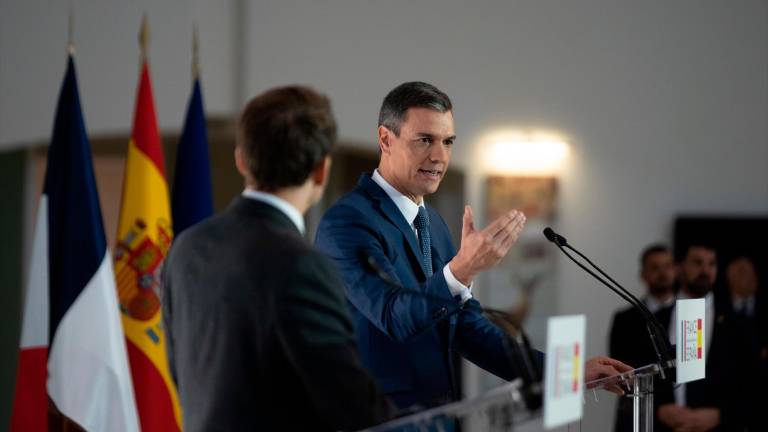 Sánchez acudirá a la cumbre informal de París sobre Ucrania convocada por Macron