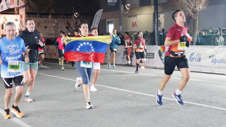Reviva su llegada a la meta en la Carrera de San Antón 2026 con las mejores fotografías