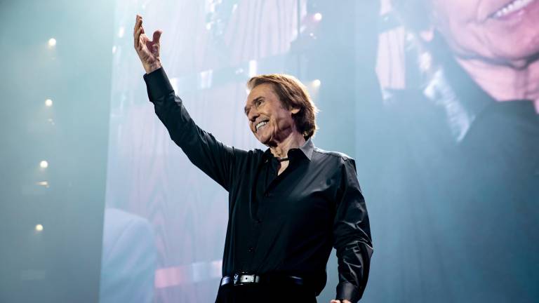 Raphael: “Aquí estaré mientras la voz aguante... y le queda mucho”