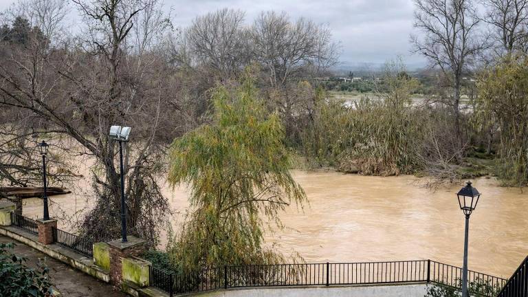 Villanueva de la Reina baja a alerta naranja tras días de crecida del Guadalquivir