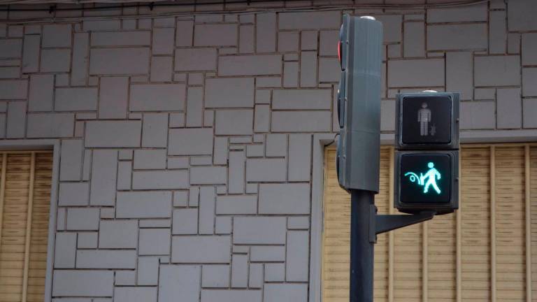 Linares, primera ciudad en España que instala semáforos que fomentan el reciclado de vidrio