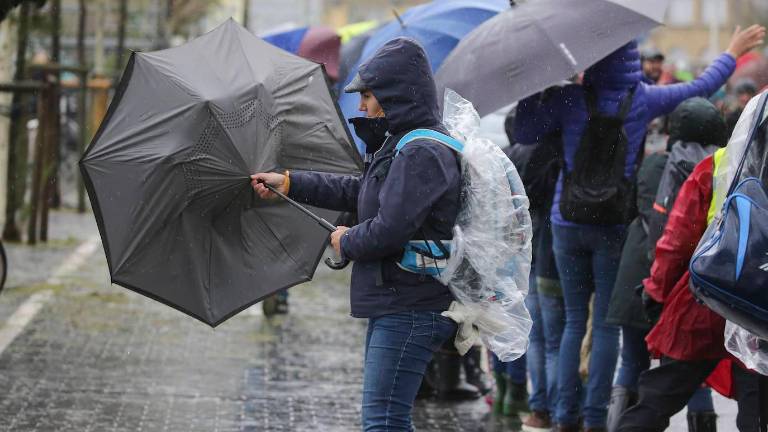 Elsa dejará vientos de más de 100km/h, lluvias importantes y Fabián desde el sábado afectará al tercio norte