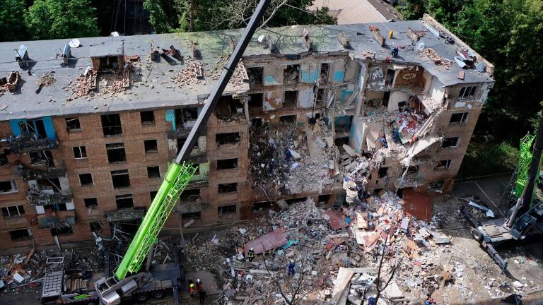 Vista de un edificio dañado en Kiev por un ataque del ejército ruso. / Aleksandr Gusev / Contacto / Europa Press.