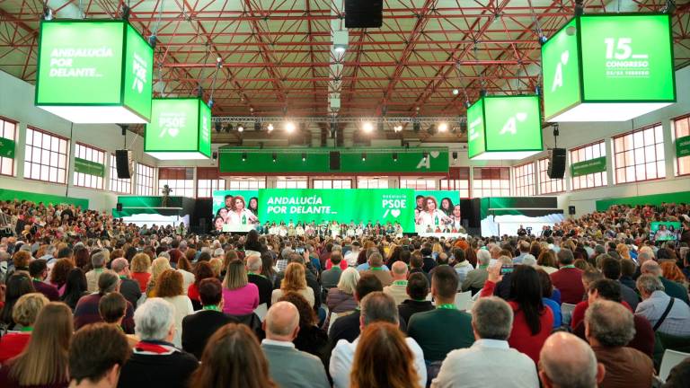 Reyes confía en Montero para formar “el mejor equipo posible” en Andalucía