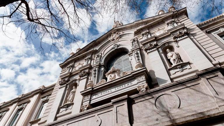 El TS rebaja un año la pena a un hombre que asesinó a su pareja por vivir en la misma casa