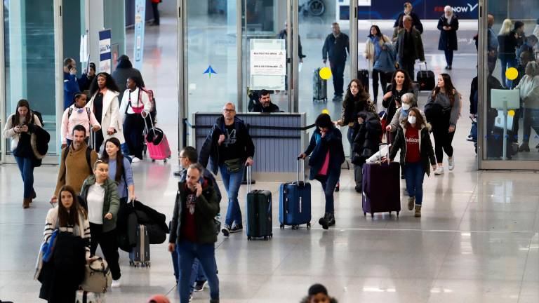 El número de turistas internacionales que viajaron a Andalucía en febrero asciende un 18,6%