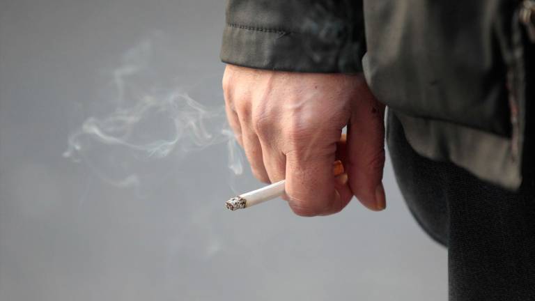 Reino Unido busca prohibir la venta de tabaco a los nacidos desde 2009