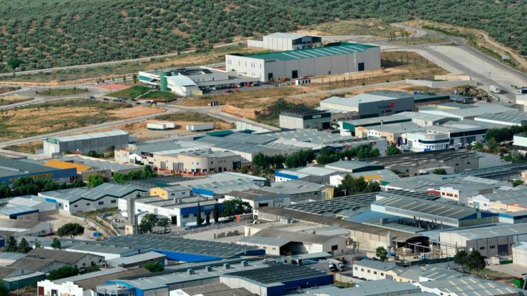 Martos solicita a la Junta convocar una subcomisión para desbloquear la ampliación de suelo industrial