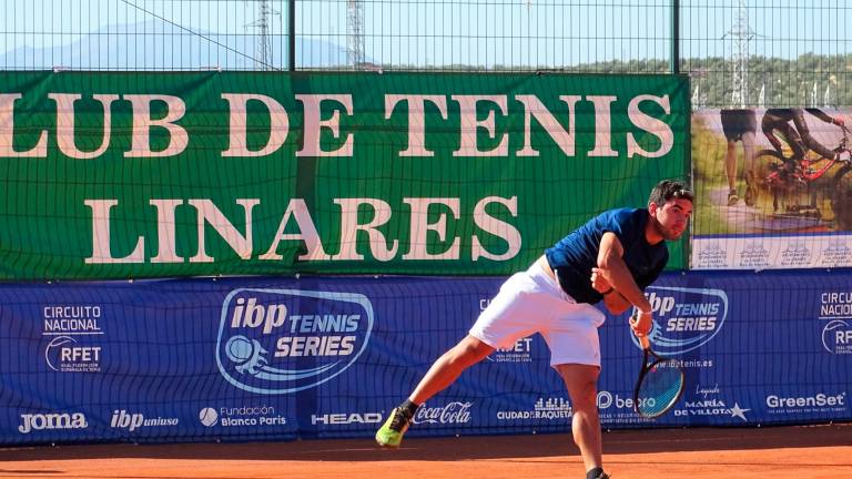 Julio César Porras reina en la XXXVII edición del Open de Tenis Ciudad de Linares