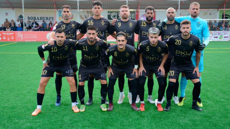 El Real Jaén cura parte de sus heridas con una victoria ante el Torreperogil (0-3)