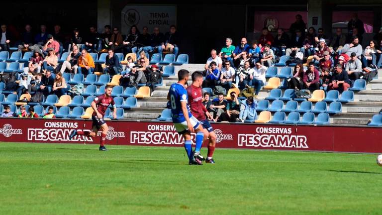El Linares encadena su tercera derrota consecutiva en Pontevedra (3-1)