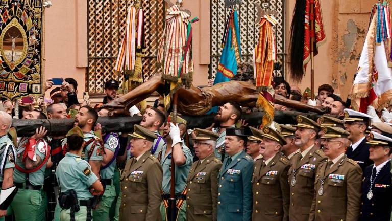 Emoción desbordante en Málaga con la Legión y el Cristo de la Buena Muerte