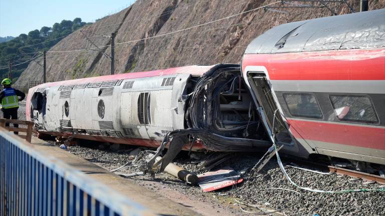 El número de muertos en el accidente ferroviario en Adamuz aumenta a 43
