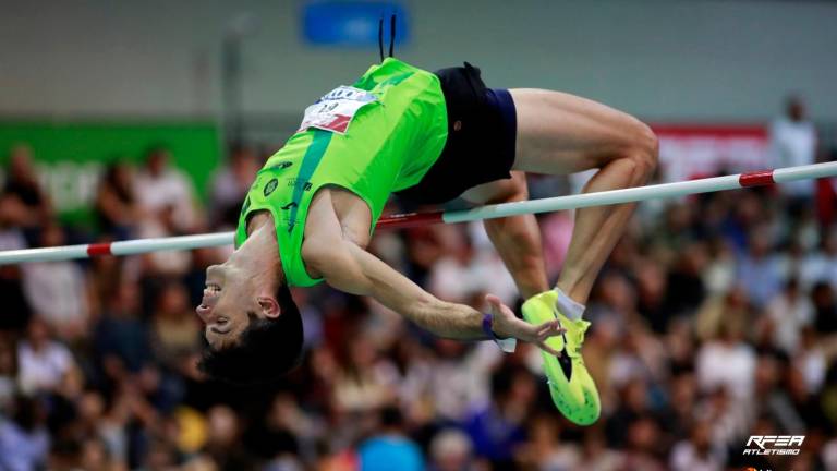 Imperial oro de Carlos Rojas en el Nacional de salto de altura en Ourense