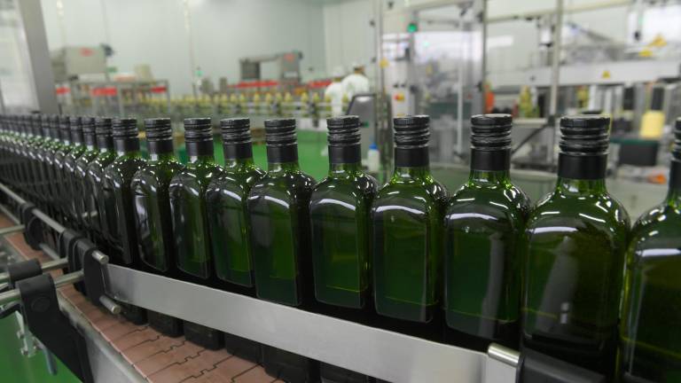 El aceite con su precio a casi 5 euros: 167.000 toneladas producidas y 110.000 vendidas