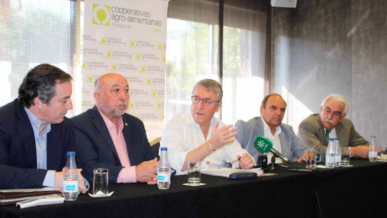 Cooperativas se niegan a pagar la “factura” de EE UU