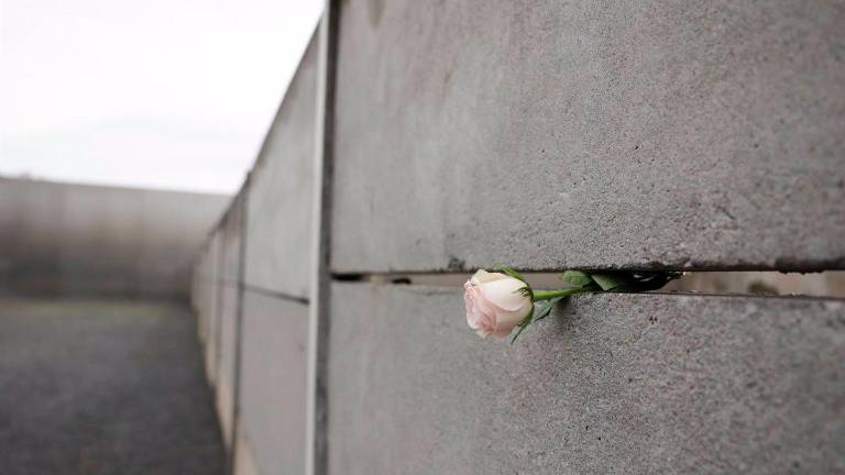 Alemania conmemora el 62 aniversario de la construcción del Muro de Berlín