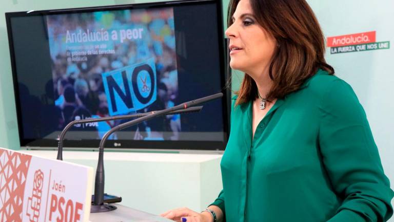 El PSOE acusa a la Junta de cebarse con los jiennenses