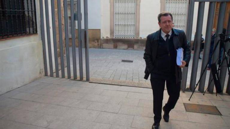 Piden ocho años de prisión para el exalcalde de Linares