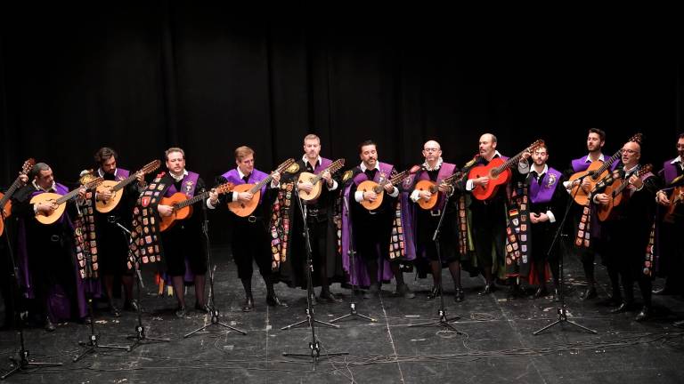 La tuna premia a sus referentes