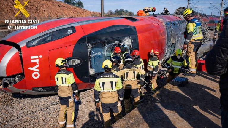 Ascienden a 41 las víctimas mortales del descarrilamiento de trenes en Adamuz