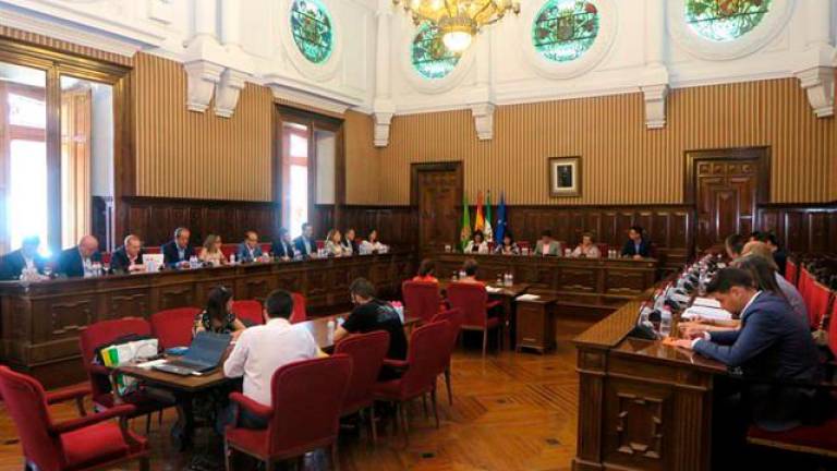 La Diputación estrena nuevo mandato con tres vicepresidencias