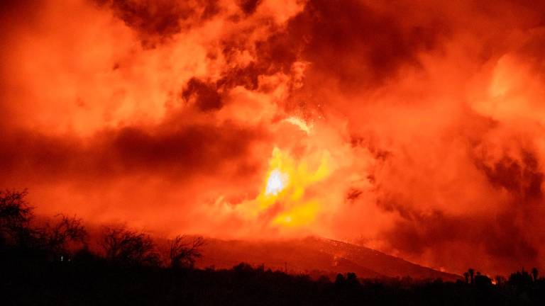 El volcán de La Palma sigue en fase explosiva
