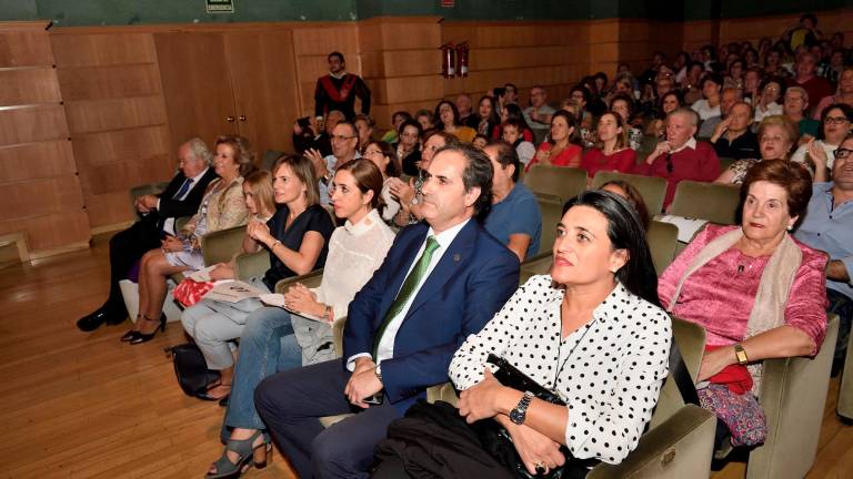 La tuna premia a sus referentes