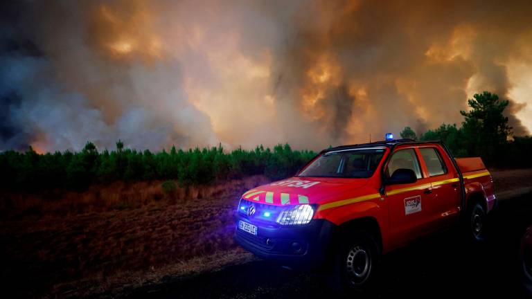El incendio en el suroeste de Francia afecta a las conexiones con España